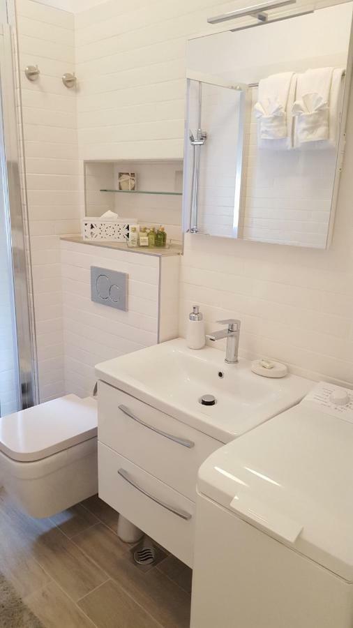 Studio Apartment Vanna - 1St Row To The Sea Opatija Exterior photo
