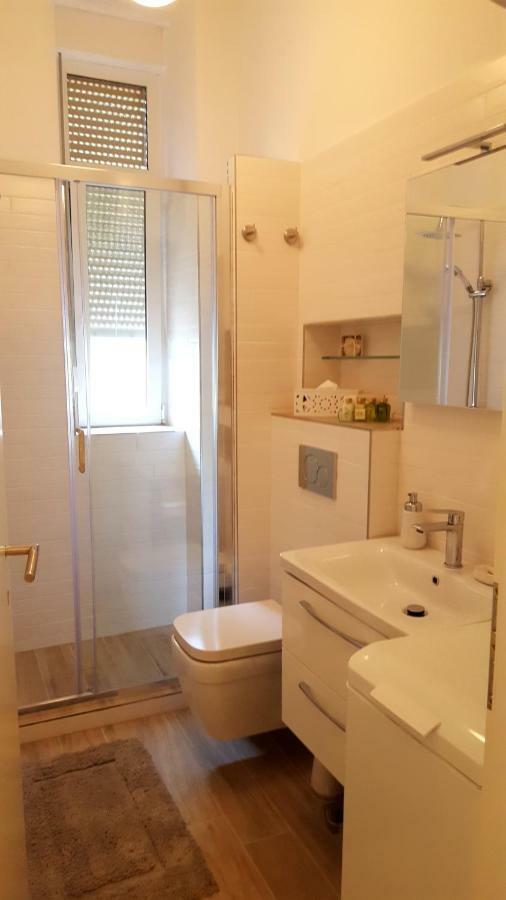 Studio Apartment Vanna - 1St Row To The Sea Opatija Exterior photo